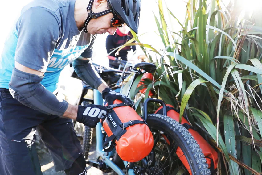 Aeroe Heavy Duty Drybag 8L (ORANGE) - Image 6